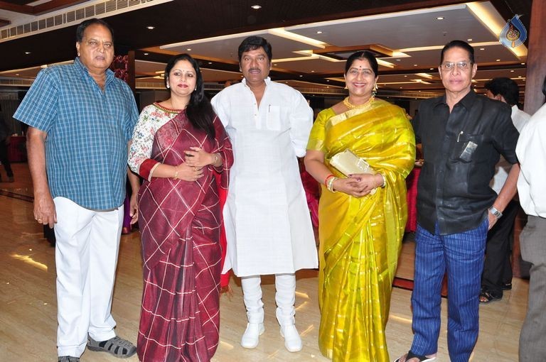 Cameraman Navakanth Son Sumanth Wedding Reception - 123 / 134 photos