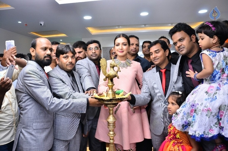 Catherine Tresa Launches Eledent Hospital - 2 / 13 photos