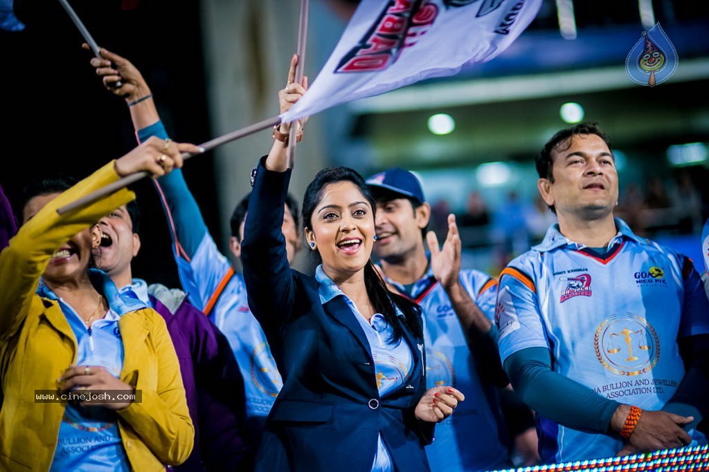 CCL4 Bhojpuri Dabanggs Vs Chennai Rhinos Match Photos - 2 / 168 photos