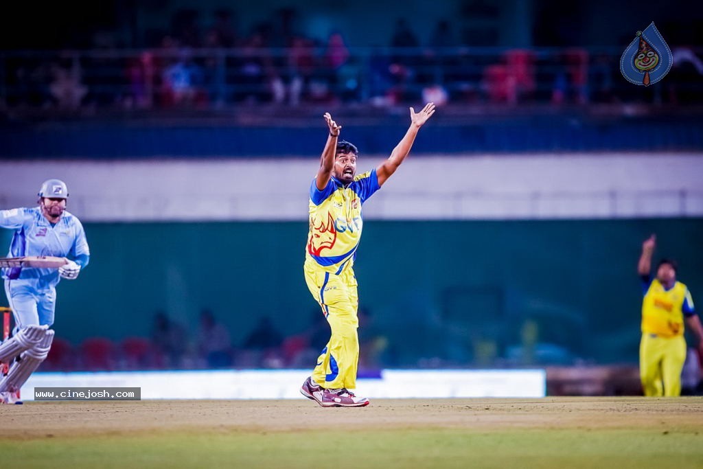 CCL4 Bhojpuri Dabanggs Vs Chennai Rhinos Match Photos - 43 / 168 photos