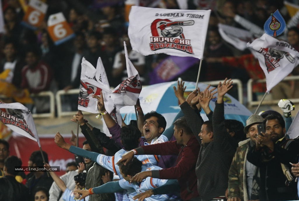 CCL4 Bhojpuri Dabanggs Vs Chennai Rhinos Match Photos - 87 / 168 photos