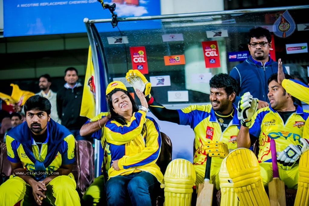 CCL4 Bhojpuri Dabanggs Vs Chennai Rhinos Match Photos - 111 / 168 photos