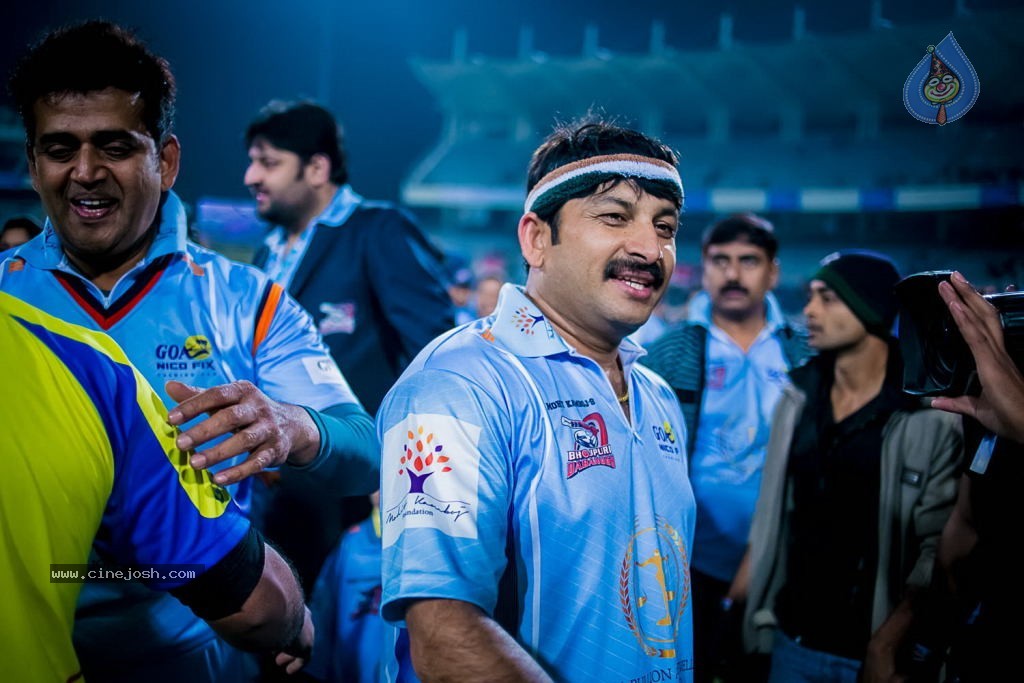 CCL4 Bhojpuri Dabanggs Vs Chennai Rhinos Match Photos - 118 / 168 photos