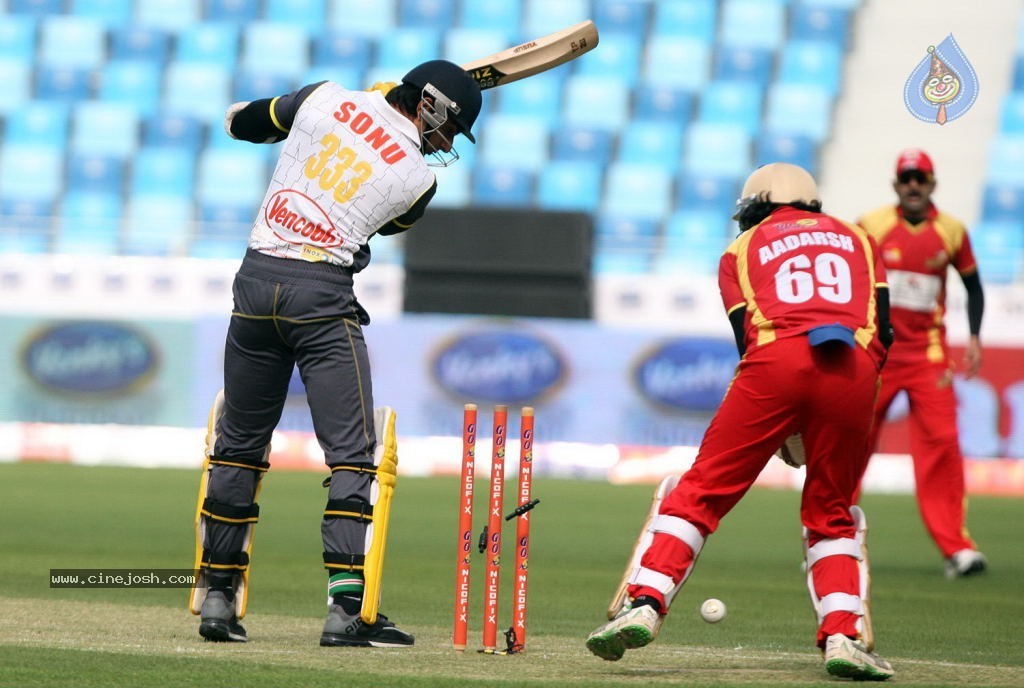 CCL4 Mumbai Heroes Vs Telugu Warriors Match Photos - 50 / 178 photos