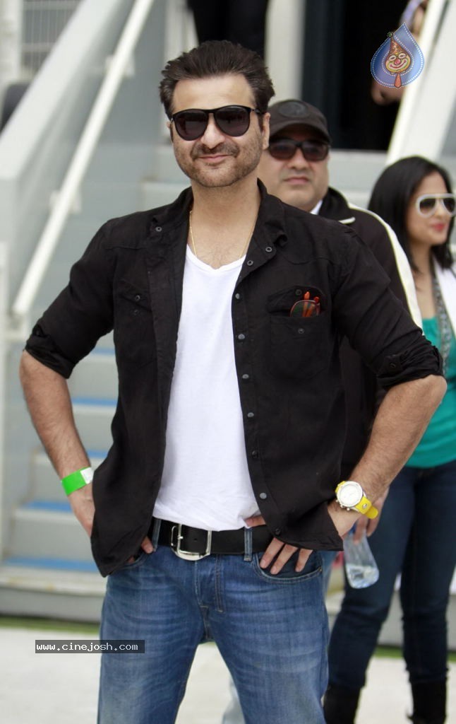 CCL4 Mumbai Heroes Vs Telugu Warriors Match Photos - 55 / 178 photos