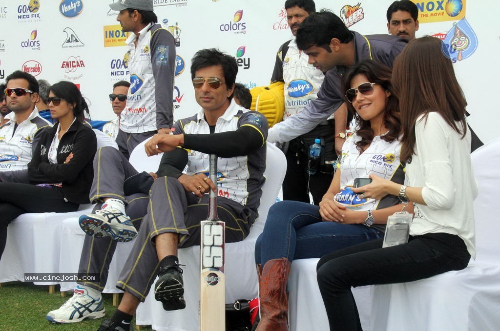 CCL4 Mumbai Heroes Vs Telugu Warriors Match Photos - 71 / 178 photos