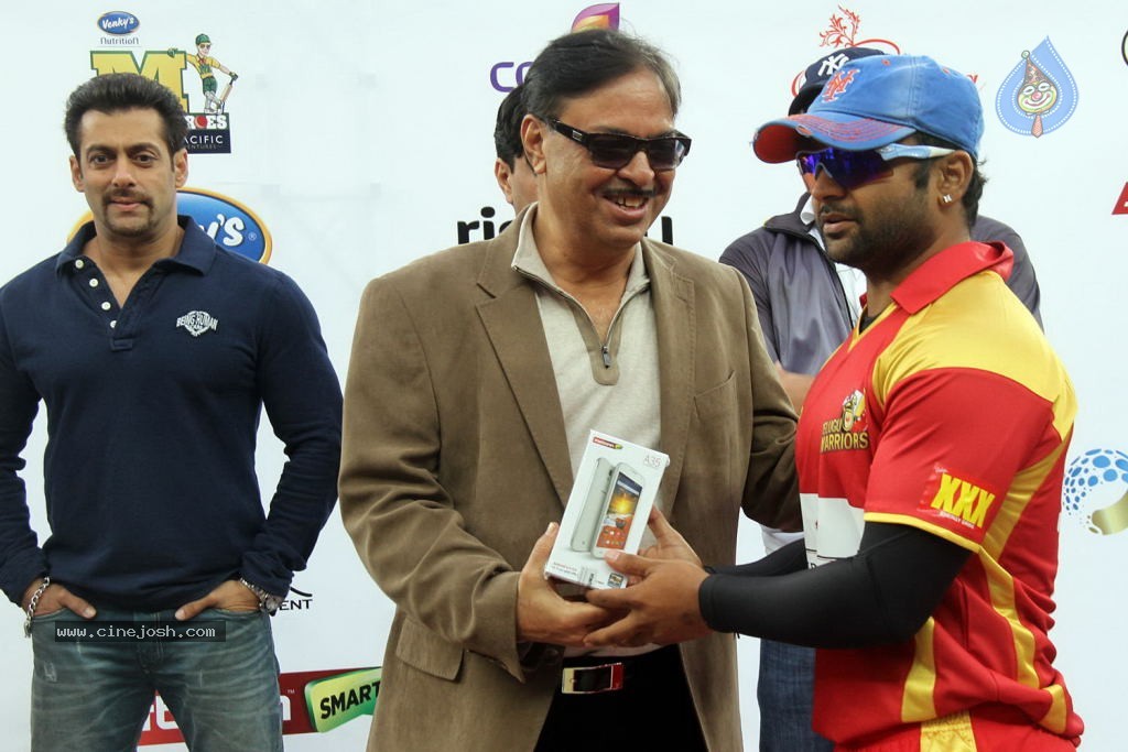 CCL4 Mumbai Heroes Vs Telugu Warriors Match Photos - 111 / 178 photos
