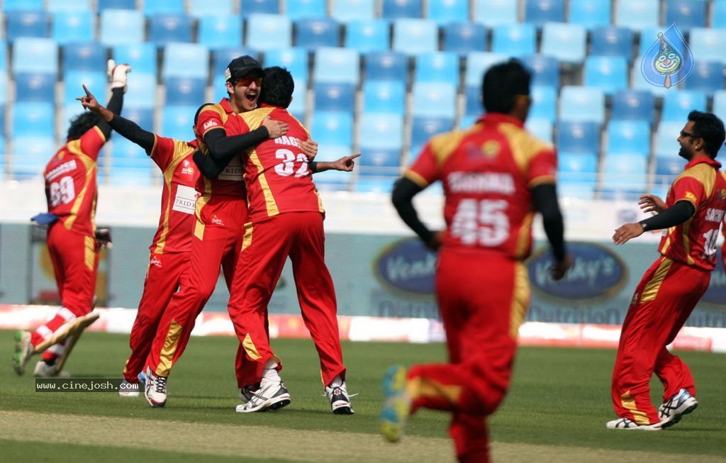 CCL4 Mumbai Heroes Vs Telugu Warriors Match Photos - 114 / 178 photos