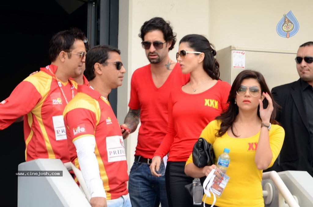 CCL4 Mumbai Heroes Vs Telugu Warriors Match Photos - 155 / 178 photos