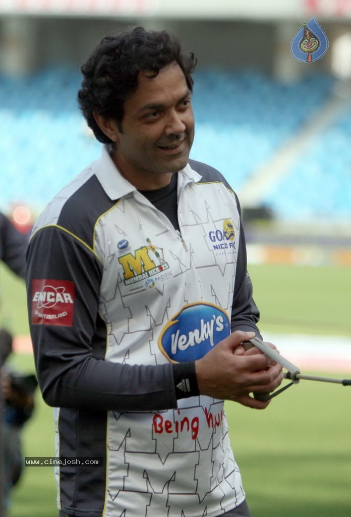 CCL4 Mumbai Heroes Vs Telugu Warriors Match Photos - 158 / 178 photos