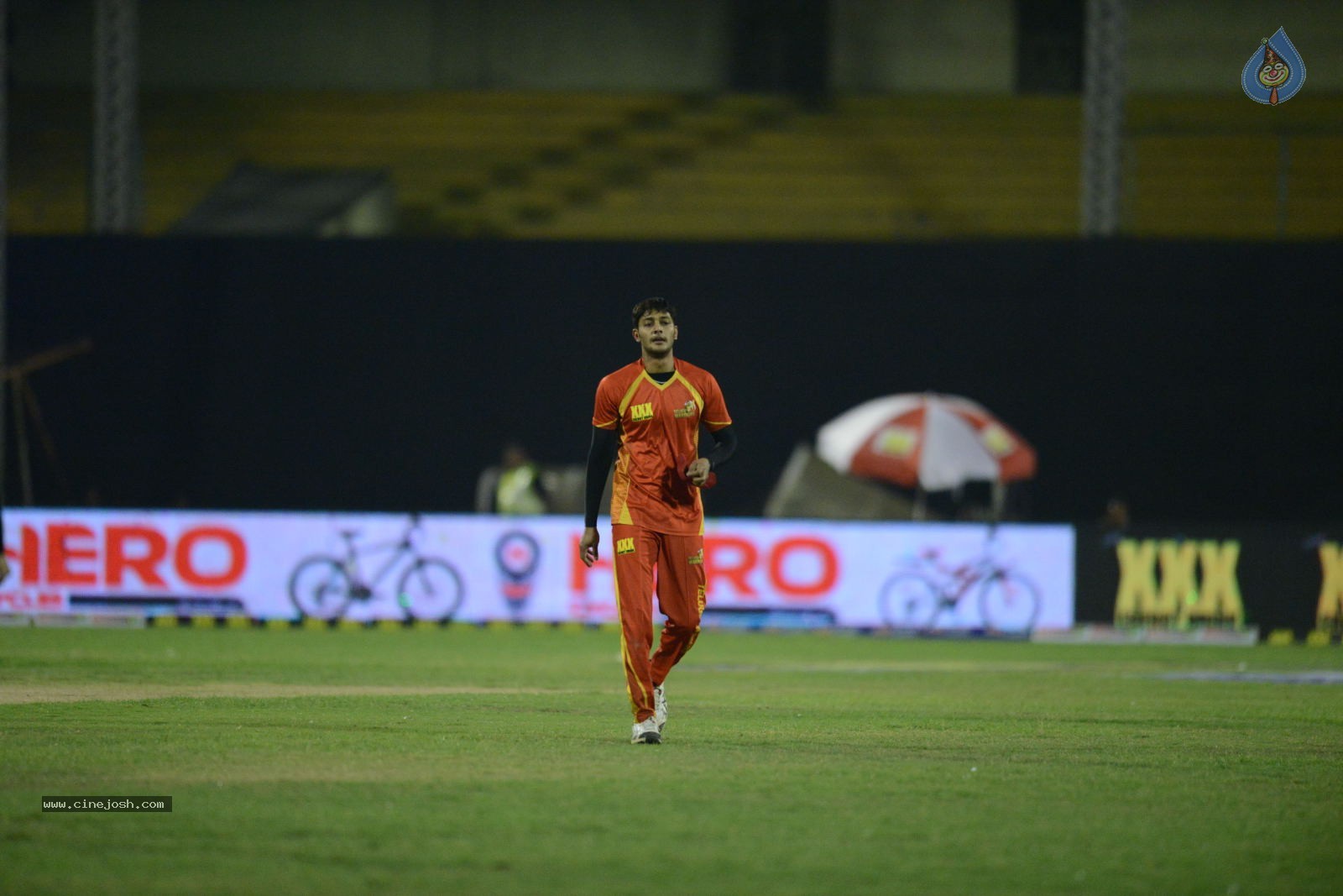 CCL5 Telugu warriors vs Bengal Tigers 01 - 5 / 214 photos