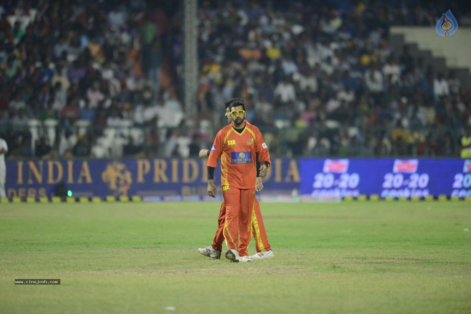 CCL5 Telugu warriors vs Bengal Tigers 01 - 8 / 214 photos
