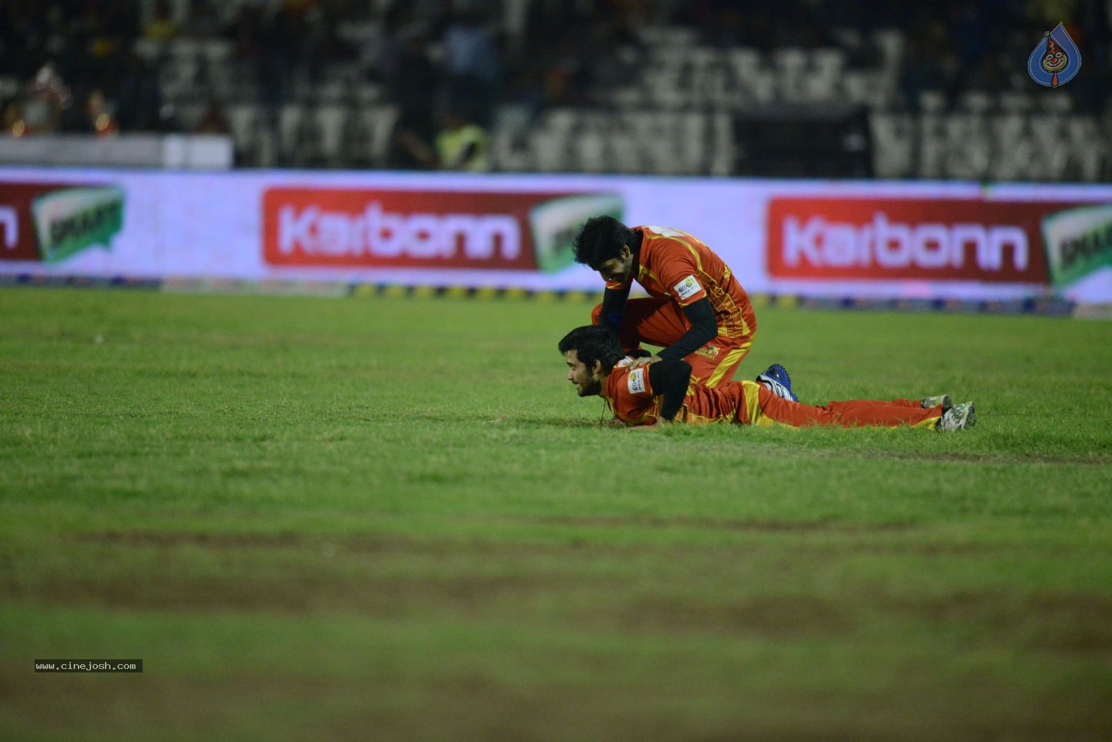 CCL5 Telugu warriors vs Bengal Tigers 01 - 12 / 214 photos