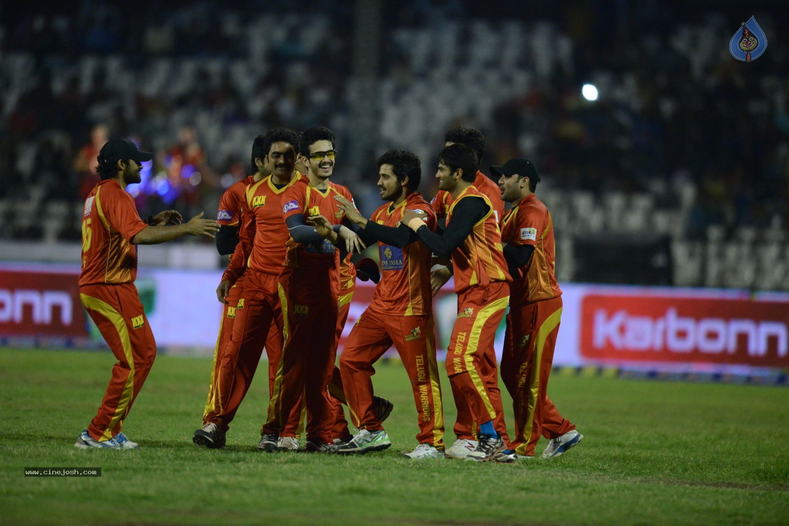CCL5 Telugu warriors vs Bengal Tigers 01 - 20 / 214 photos