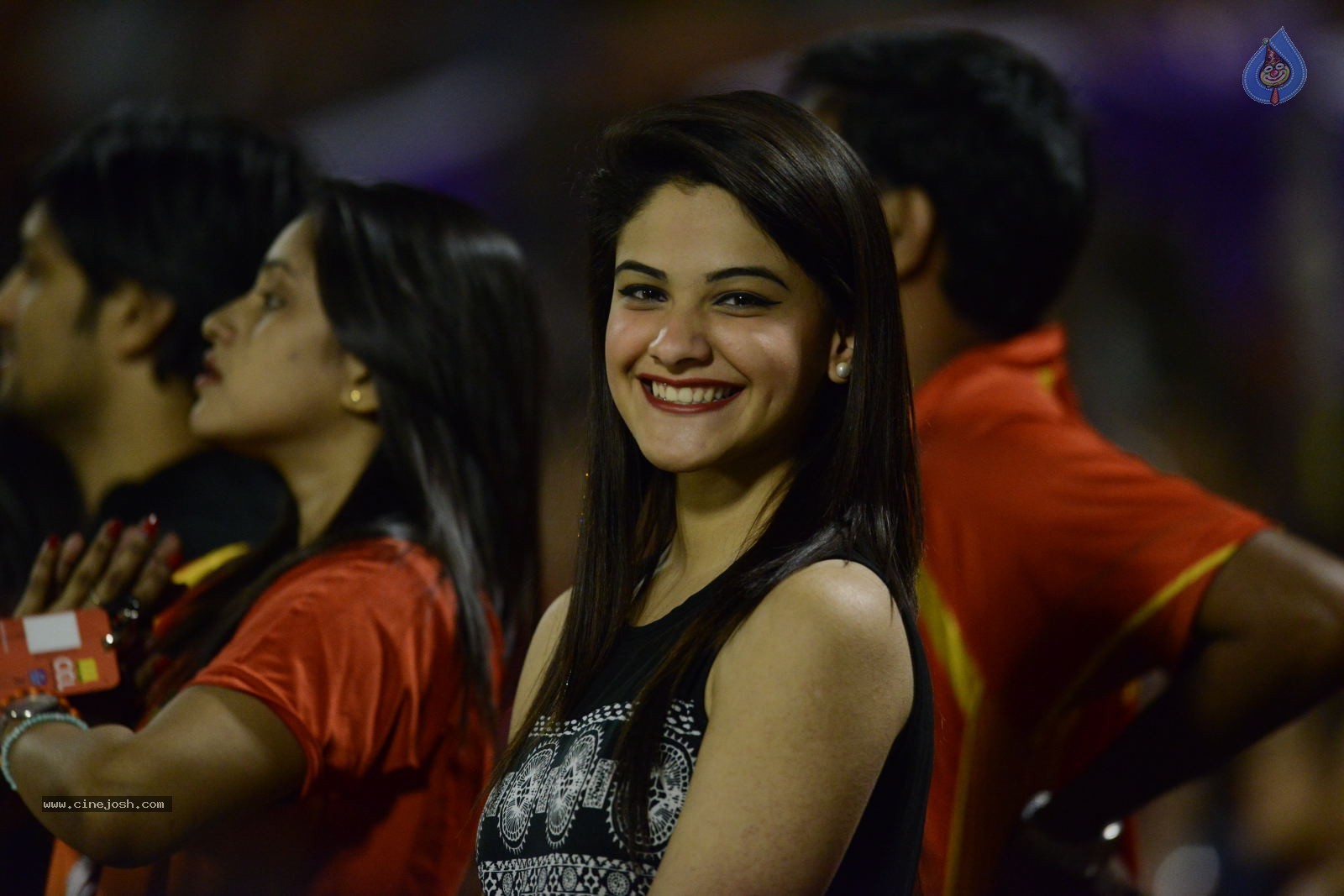 CCL5 Telugu warriors vs Bengal Tigers 01 - 34 / 214 photos