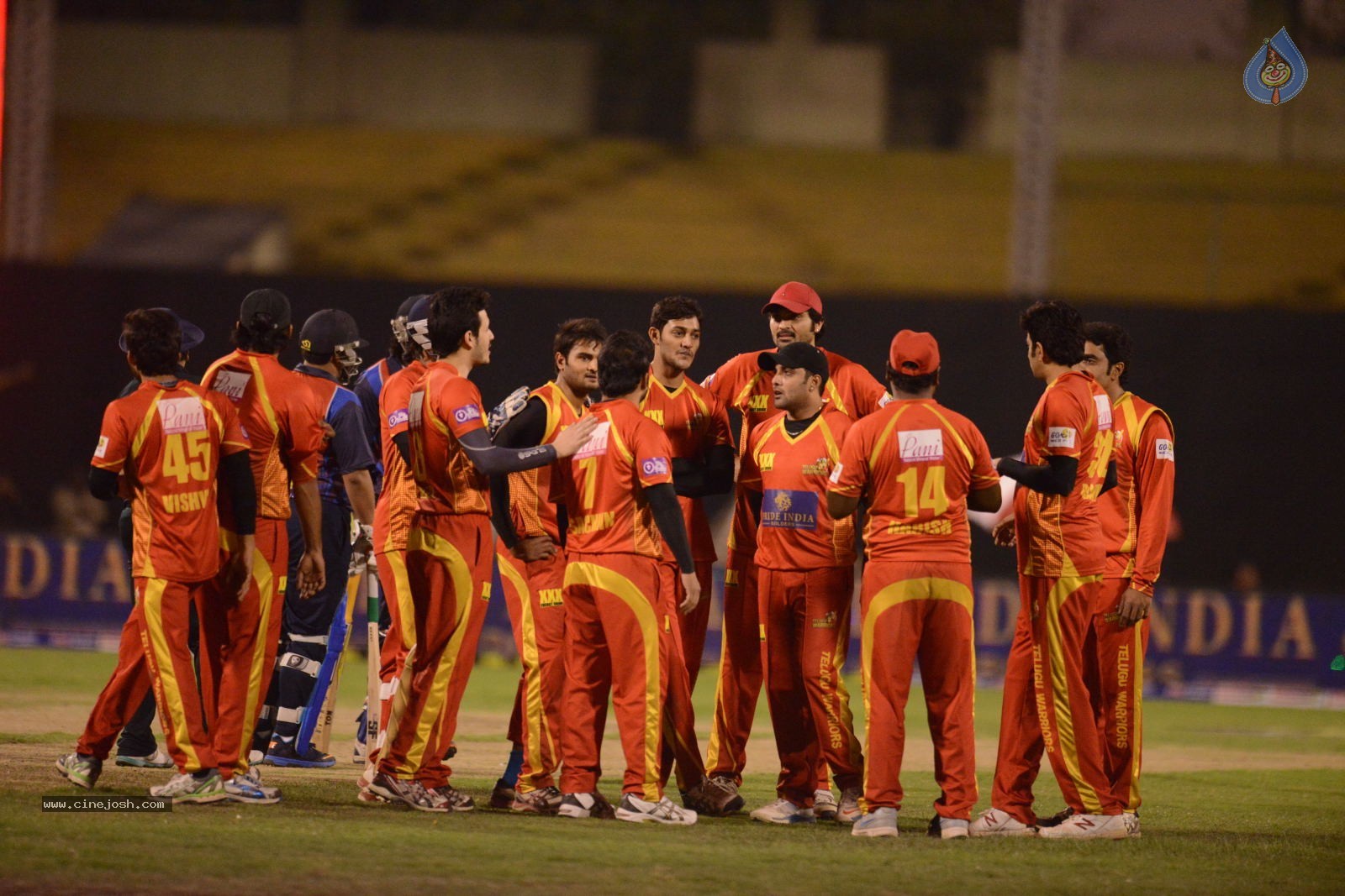 CCL5 Telugu warriors vs Bengal Tigers 01 - 70 / 214 photos