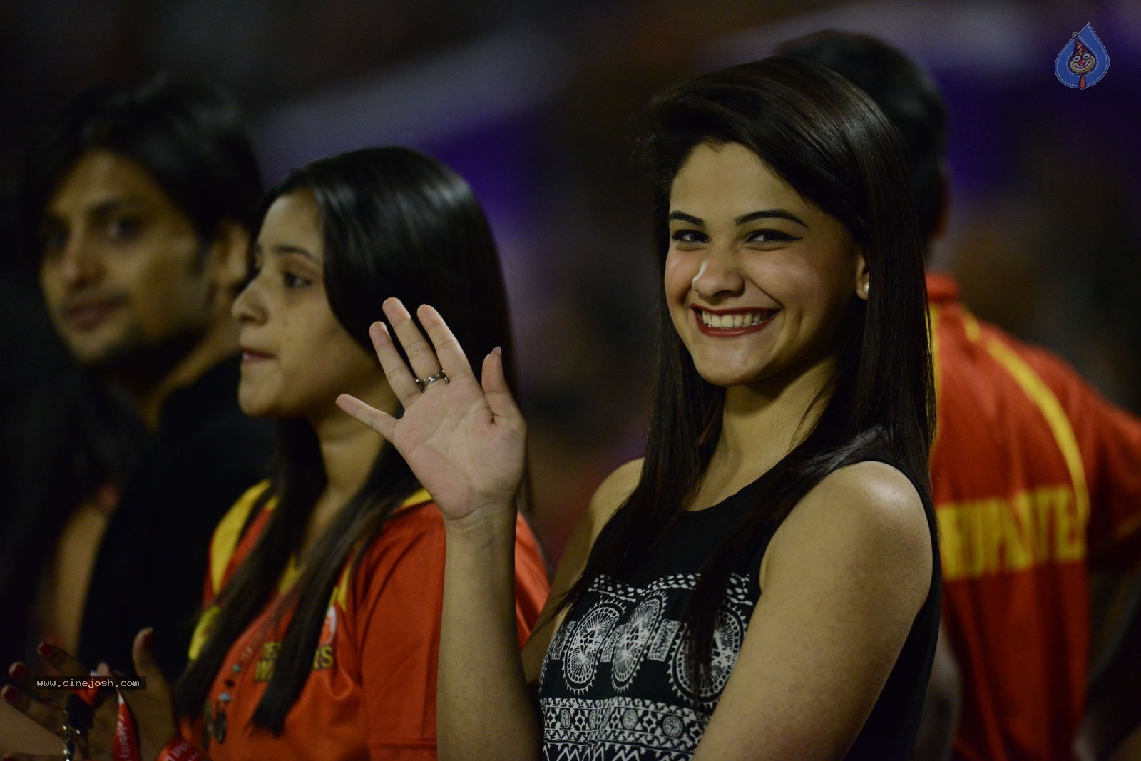 CCL5 Telugu warriors vs Bengal Tigers 01 - 83 / 214 photos