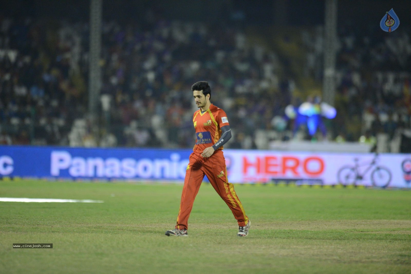 CCL5 Telugu warriors vs Bengal Tigers 01 - 87 / 214 photos