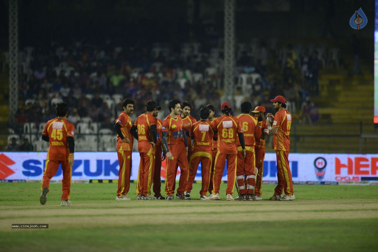 CCL5 Telugu warriors vs Bengal Tigers 01 - 100 / 214 photos
