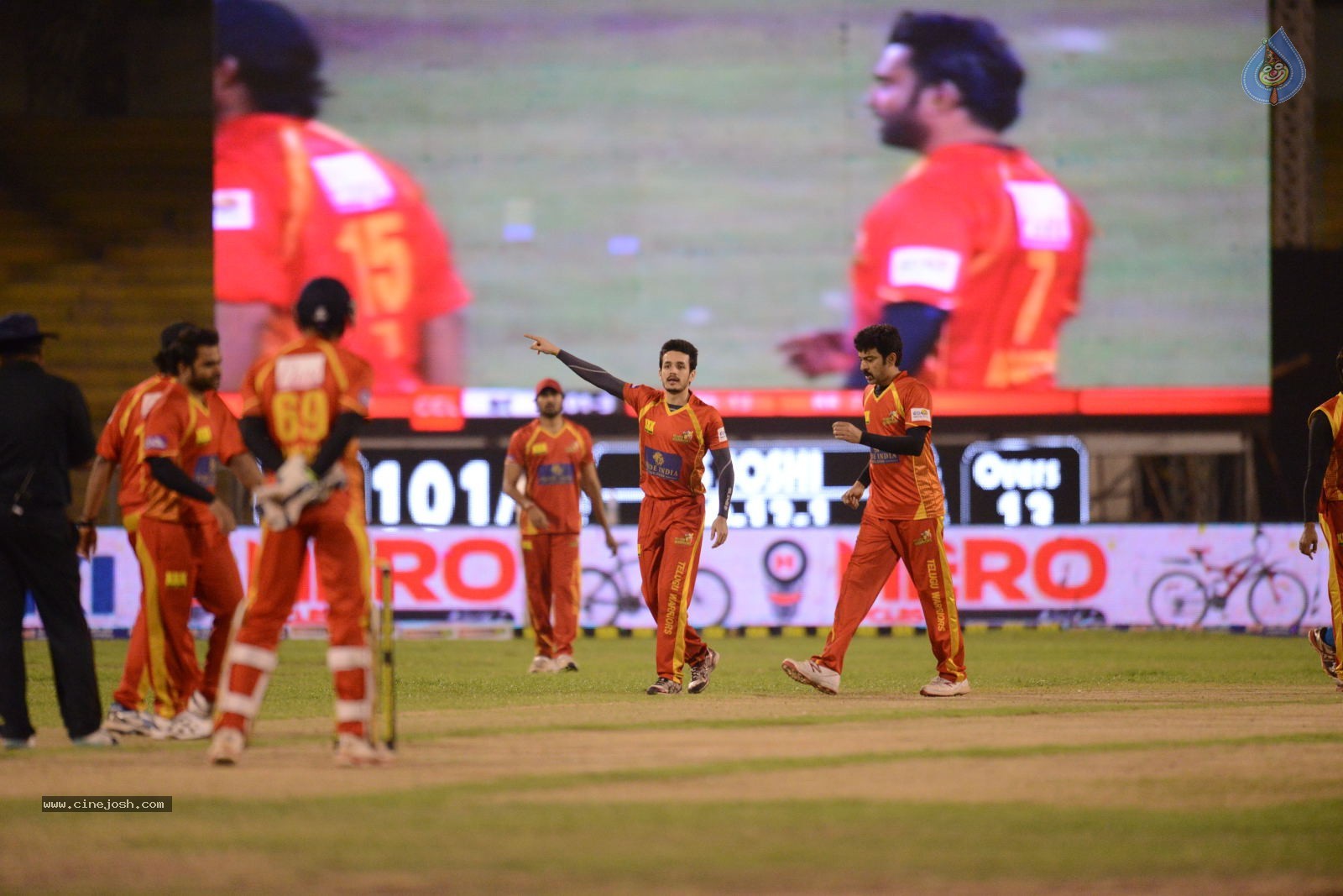 CCL5 Telugu warriors vs Bengal Tigers 01 - 112 / 214 photos