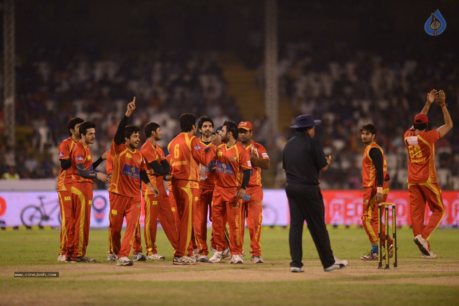 CCL5 Telugu warriors vs Bengal Tigers 01 - 115 / 214 photos