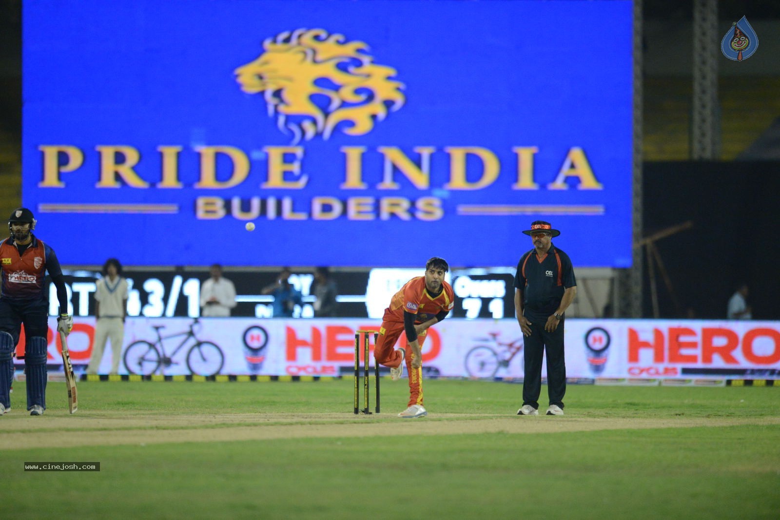 CCL5 Telugu warriors vs Bengal Tigers 01 - 116 / 214 photos