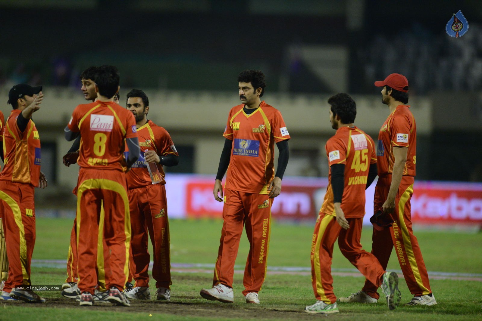 CCL5 Telugu warriors vs Bengal Tigers 01 - 136 / 214 photos