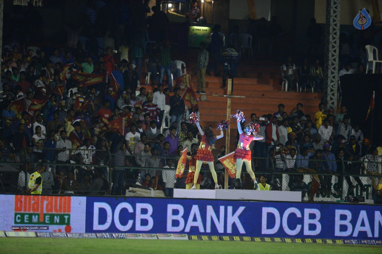CCL5 Telugu warriors vs Bengal Tigers 01 - 150 / 214 photos