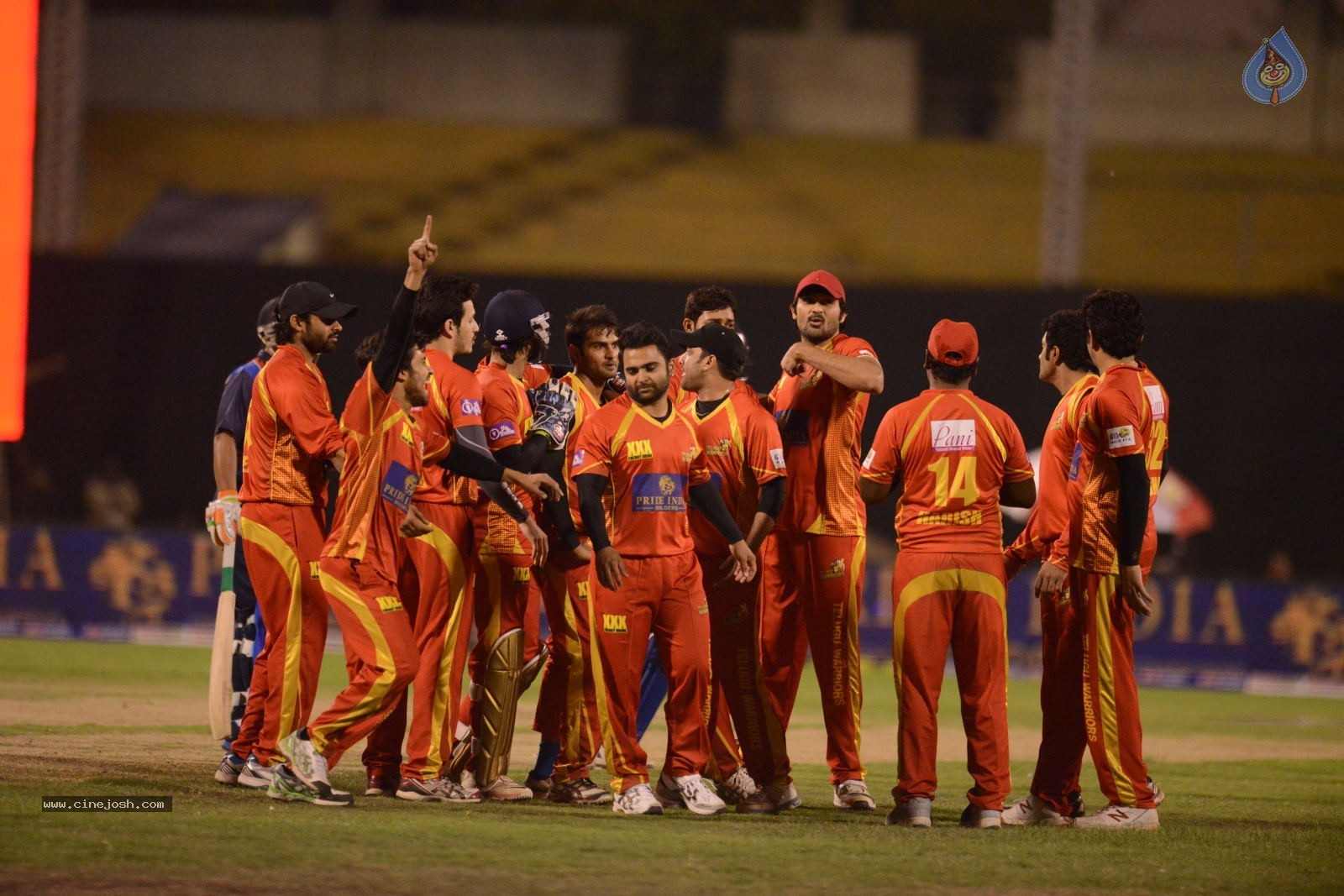 CCL5 Telugu warriors vs Bengal Tigers 01 - 151 / 214 photos