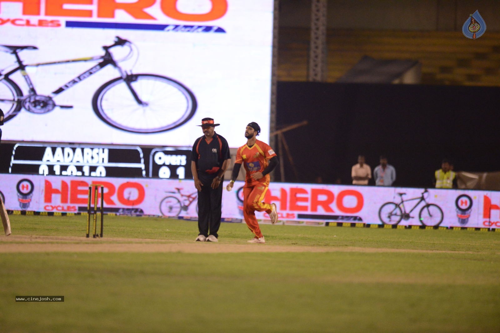 CCL5 Telugu warriors vs Bengal Tigers 01 - 157 / 214 photos