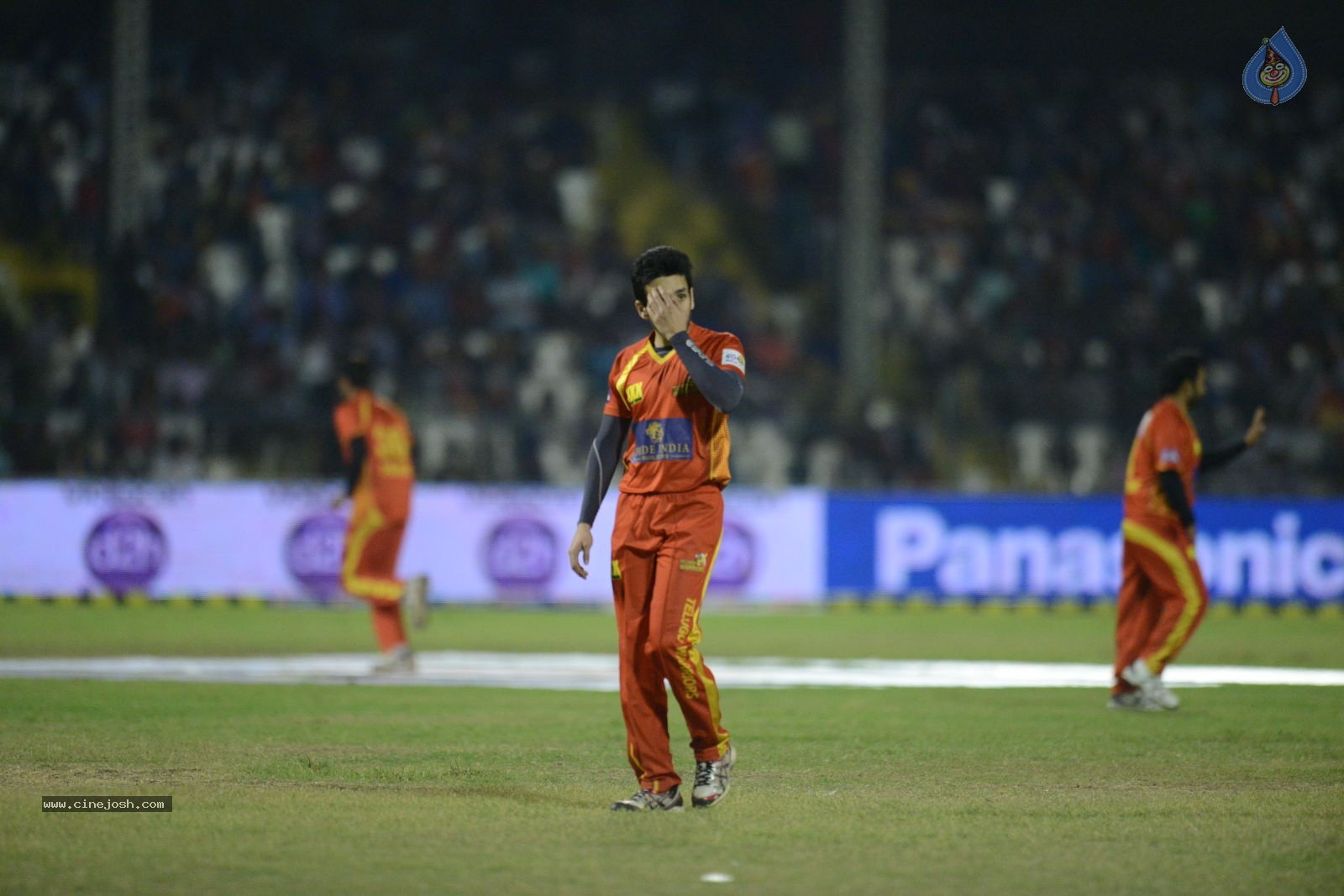CCL5 Telugu warriors vs Bengal Tigers 01 - 194 / 214 photos