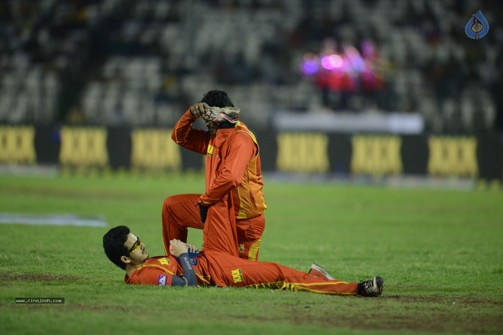 CCL5 Telugu warriors vs Bengal Tigers 01 - 197 / 214 photos