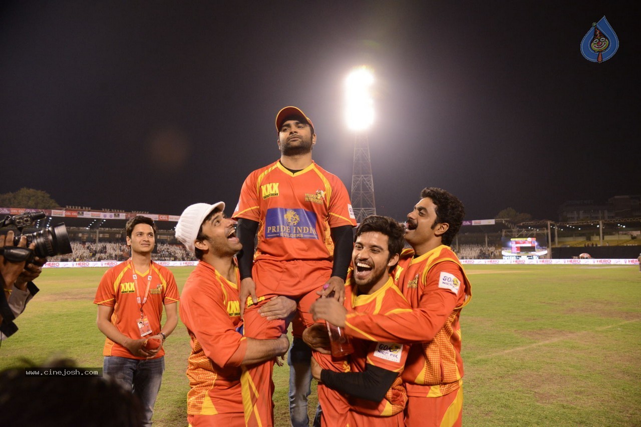 CCL5 Telugu warriors vs Bengal Tigers 02 - 24 / 62 photos