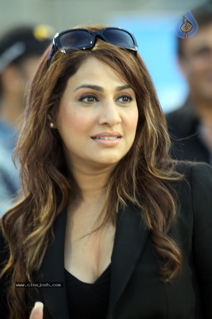 CCL 4 Final Karnataka Bulldozers Vs Kerala Strikers Match  - 57 / 132 photos