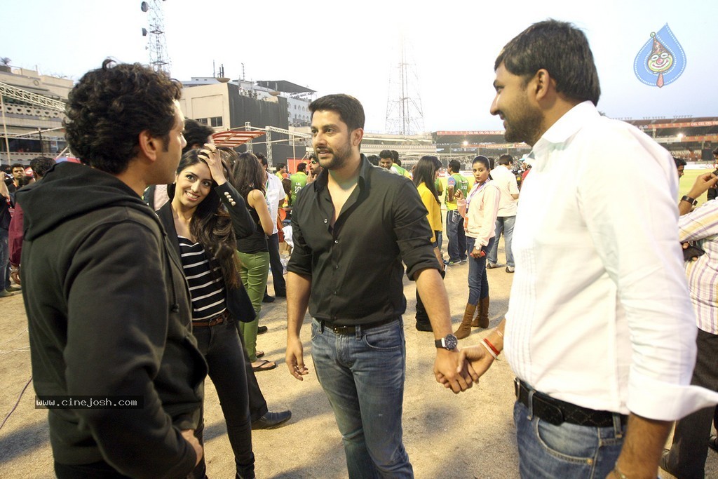 CCL 4 Final Karnataka Bulldozers Vs Kerala Strikers Match  - 78 / 132 photos