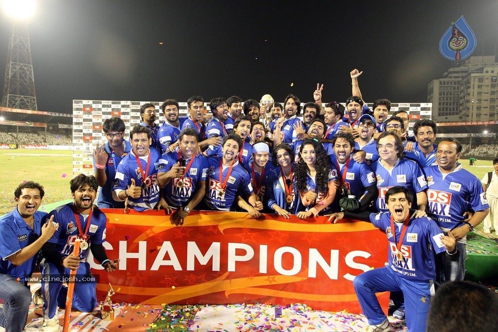 CCL 4 Final Karnataka Bulldozers Vs Kerala Strikers Match Photos - 21 / 62 photos
