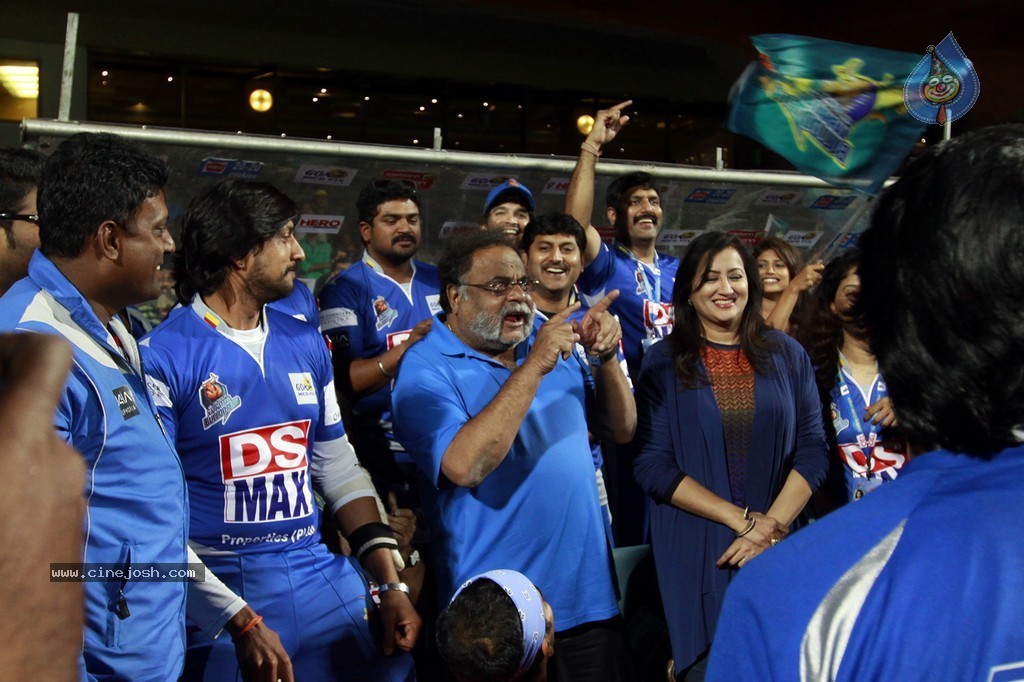 CCL 4 Karnataka Bulldozers Vs Bengal Tigers Match  - 27 / 151 photos