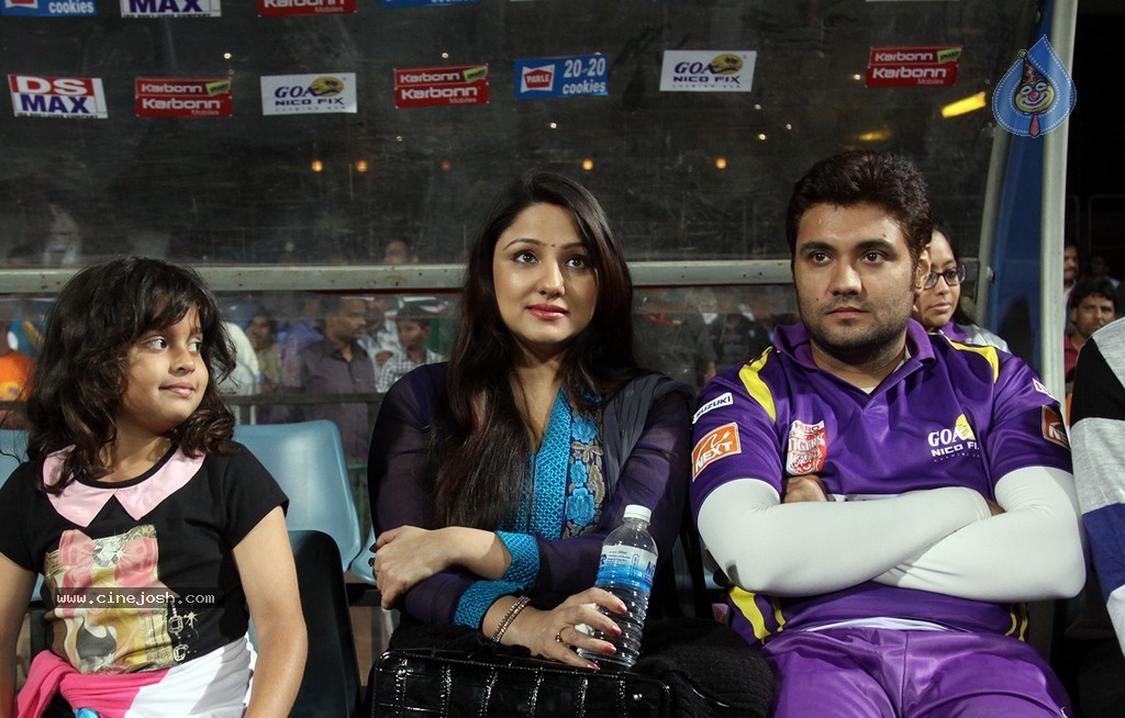 CCL 4 Karnataka Bulldozers Vs Bengal Tigers Match  - 39 / 151 photos