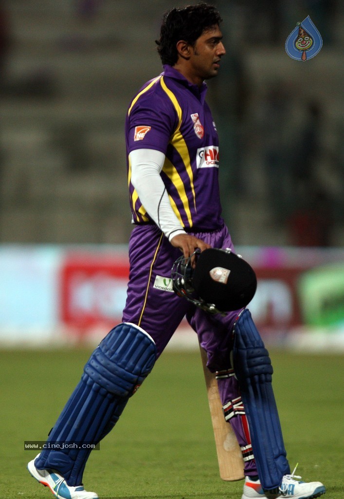 CCL 4 Karnataka Bulldozers Vs Bengal Tigers Match  - 42 / 151 photos