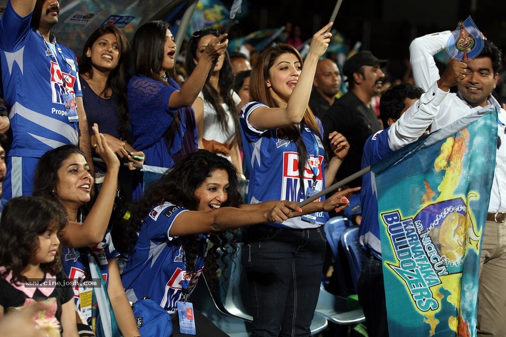 CCL 4 Karnataka Bulldozers Vs Bengal Tigers Match  - 67 / 151 photos