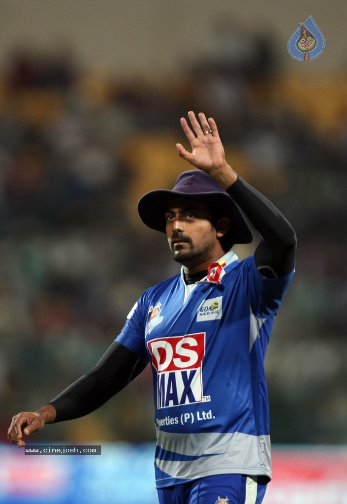 CCL 4 Karnataka Bulldozers Vs Bengal Tigers Match  - 68 / 151 photos