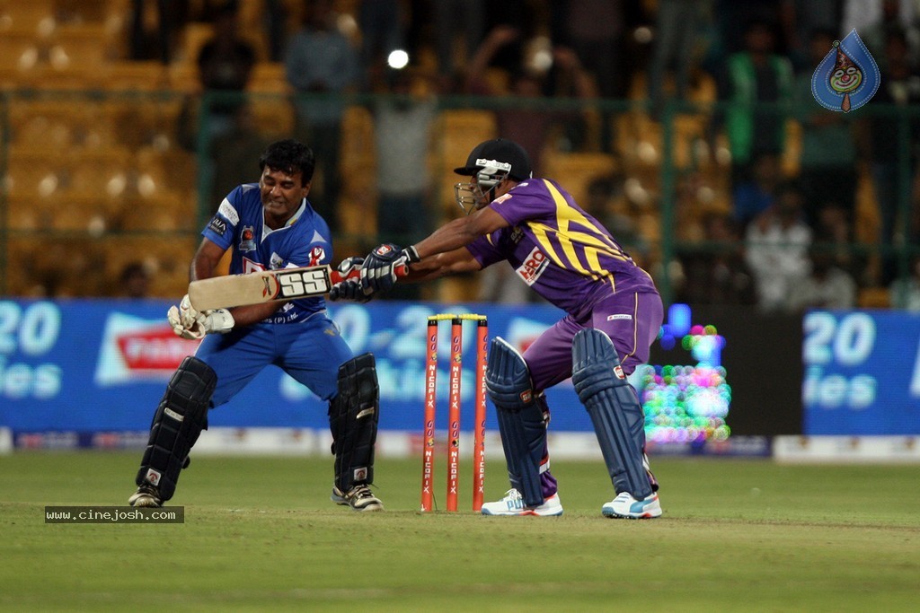 CCL 4 Karnataka Bulldozers Vs Bengal Tigers Match  - 89 / 151 photos