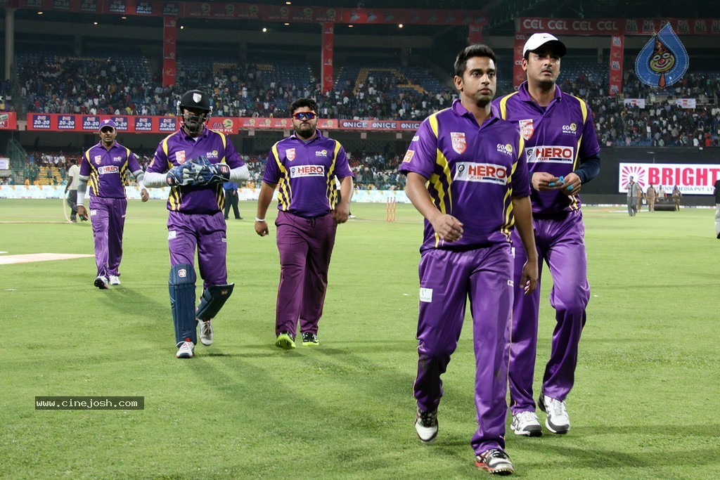 CCL 4 Karnataka Bulldozers Vs Bengal Tigers Match  - 108 / 151 photos