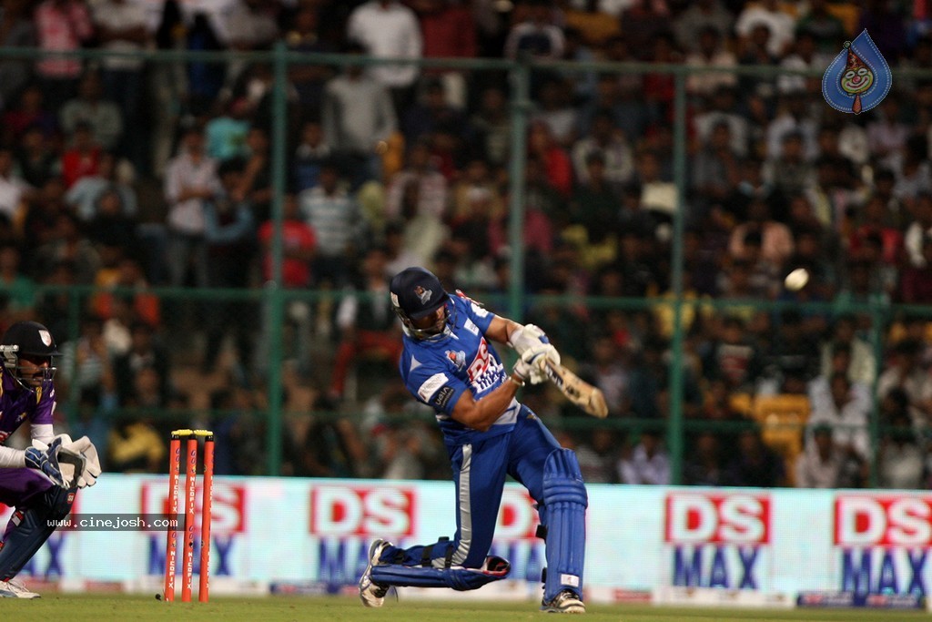 CCL 4 Karnataka Bulldozers Vs Bengal Tigers Match  - 125 / 151 photos