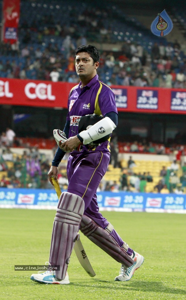 CCL 4 Karnataka Bulldozers Vs Bengal Tigers Match  - 135 / 151 photos