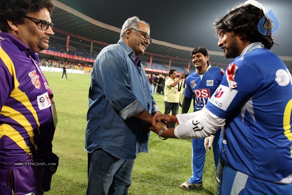 CCL 4 Karnataka Bulldozers Vs Bengal Tigers Match  - 142 / 151 photos