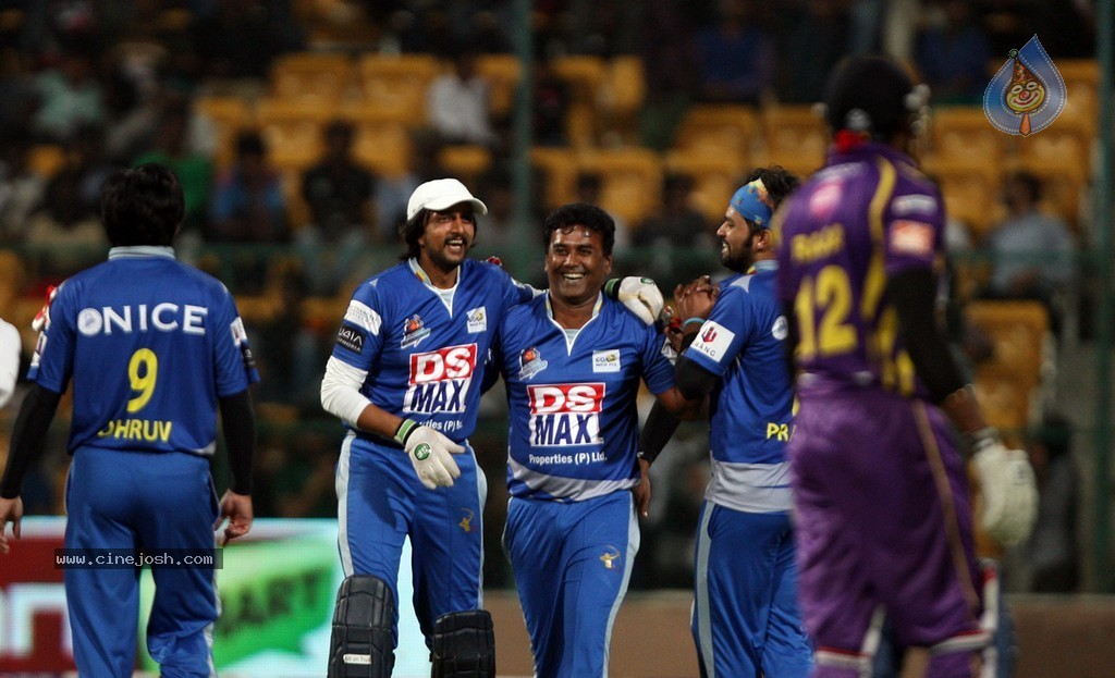 CCL 4 Karnataka Bulldozers Vs Bengal Tigers Match  - 148 / 151 photos