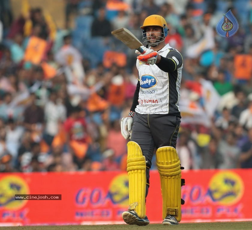 CCL 4 Mumbai Heroes Vs Chennai Rhinos Match - 21 / 97 photos