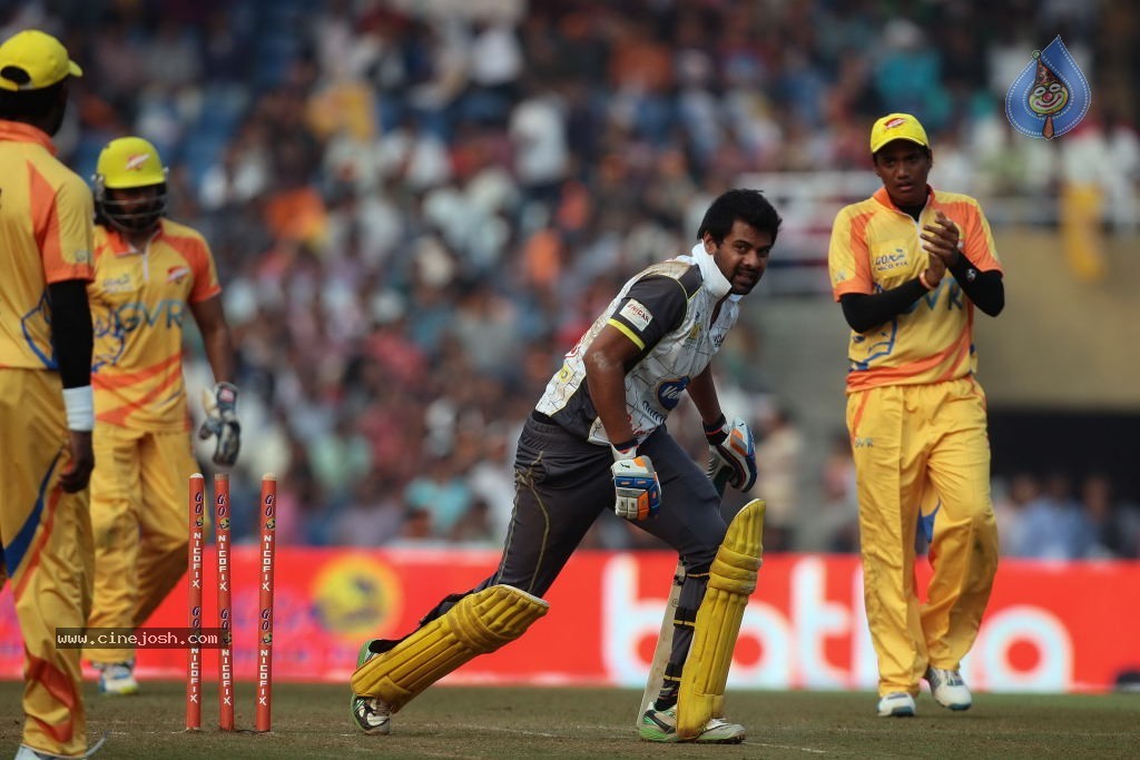 CCL 4 Mumbai Heroes Vs Chennai Rhinos Match - 23 / 97 photos