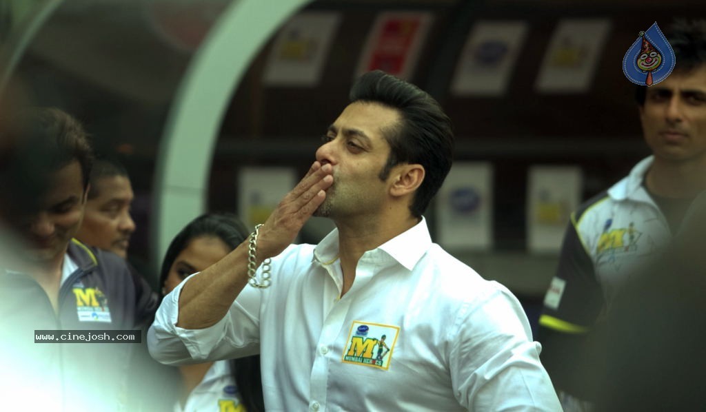 CCL 4 Mumbai Heroes Vs Chennai Rhinos Match - 24 / 97 photos